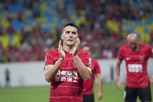 媒体人:上海海港有意周定洋有段时间了,不只是为了今年争冠